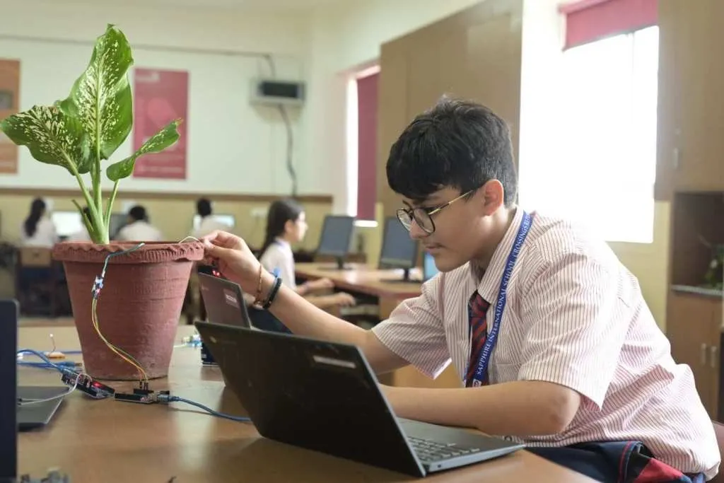 Innovative teaching menthodogies at top schools - Sapphire International school crossing republik, Ghaziabad
